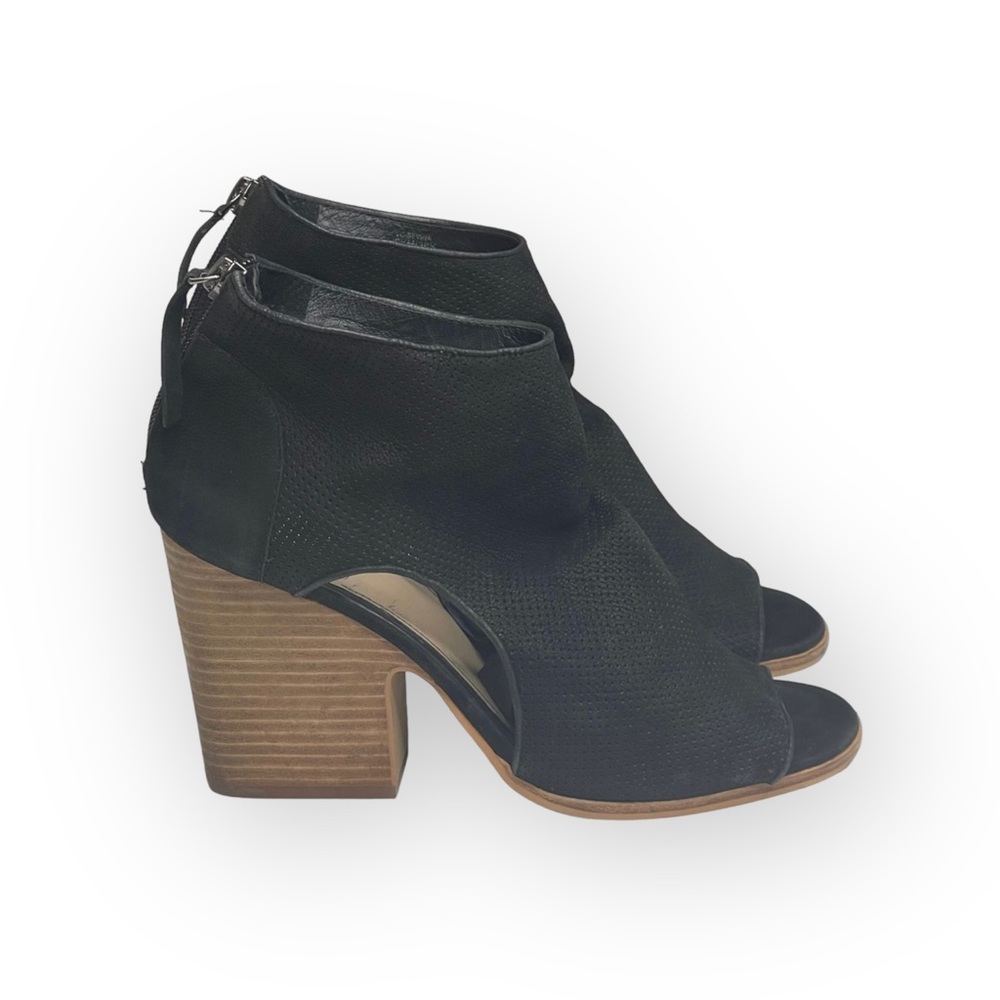 Vince Camuto 𖦹 Bevina Perforated Leather Cut Out Peep Toe Booties 𖦹 Black 8.5M - Picture 2 of 16